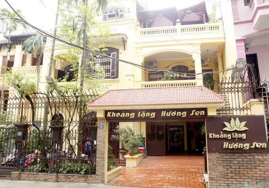 Khám Phá Khoảng Lặng Hương Sen – Nhà Hàng Chay Sang Trọng