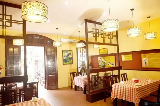 Khám Phá Khoảng Lặng Hương Sen – Nhà Hàng Chay Sang Trọng