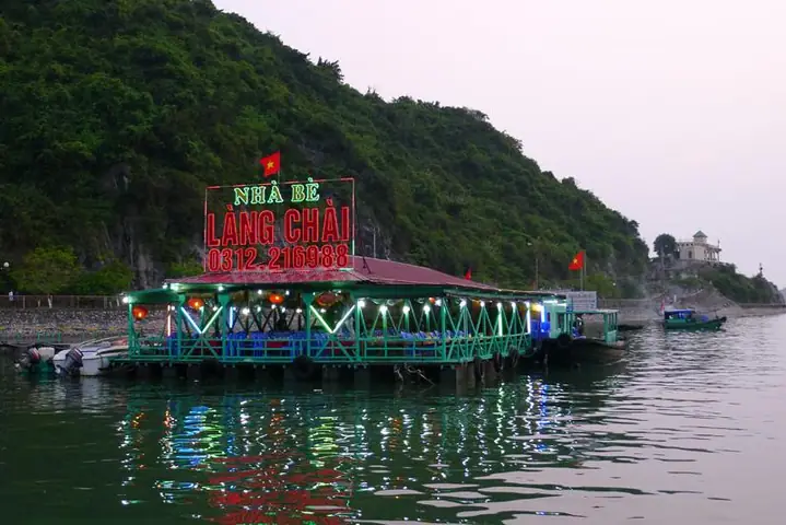Khám Phá Nhà Hàng Làng Chài Cát Bà – Hải Sản Tươi Ngon Khám Phá Nhà Hàng Làng Chài Cát Bà – Hải Sản Tươi Ngon