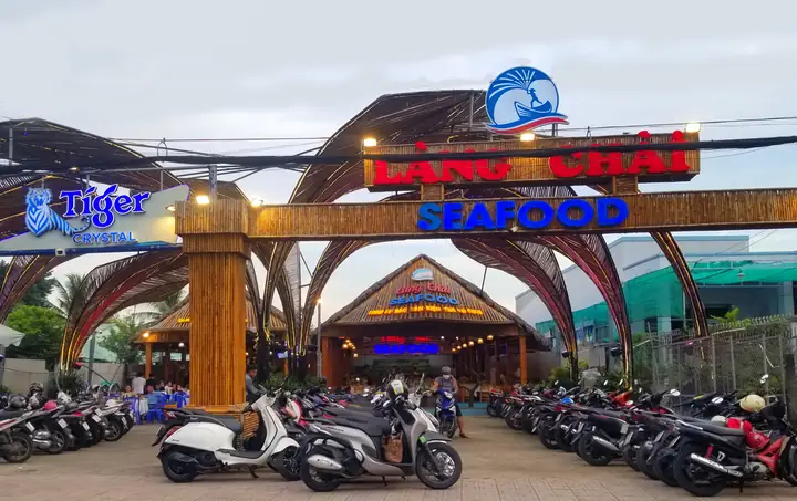 Nhà Hàng Làng Chài Mỹ Tho: Trải Nghiệm Ẩm Thực Đậm Chất Miền Tây