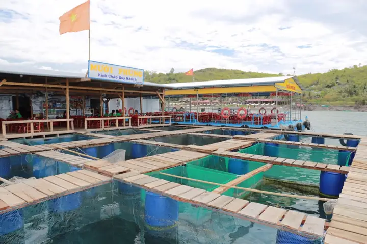 Nhà Hàng Làng Chài Nha Trang – Đánh Giá Chi Tiết, Menu Và Địa Chỉ