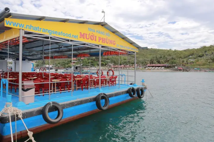 Nhà Hàng Làng Chài Nha Trang – Đánh Giá Chi Tiết, Menu Và Địa Chỉ