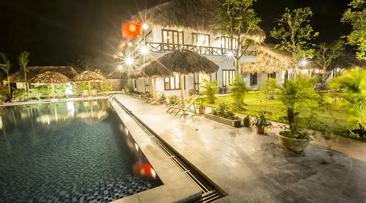 Khám Phá Nhà Hàng Lúa Vàng Ninh Bình: Ẩm Thực Địa Phương