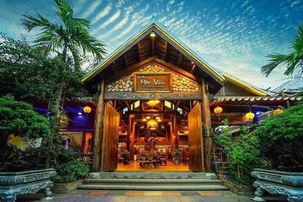 Nhà Hàng Mộc Viên Quy Nhơn: Đánh Giá Chi Tiết & Trải Nghiệm Thực Tế