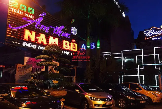 Khám Phá Nhà Hàng Nam Bộ: Không Gian & Địa Điểm Tp.hcm