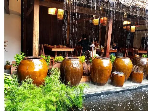 Nhà Hàng Nam Ký Lục Tỉnh – Địa Chỉ Ẩm Thực Miền Trung Đáng Khám Phá