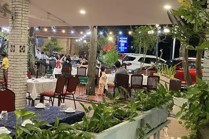 Khám Phá Nhà Hàng Phong Ký – Địa Chỉ, Menu, Giá Và Đặt Bàn