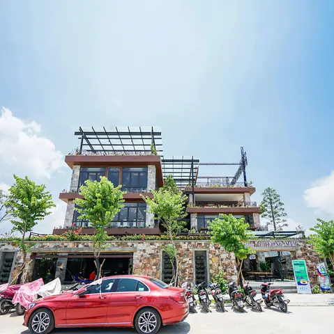Nhà Hàng Phương Nam Hạ Long: Review, Địa Chỉ & Dịch Vụ
