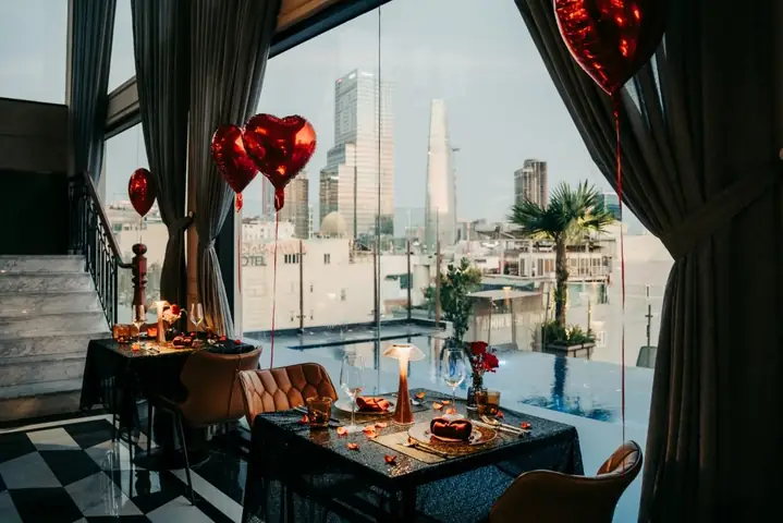 Khám Phá 10 Nhà Hàng View Đẹp Quận 1 Cho Buổi Tối Lãng Mạn