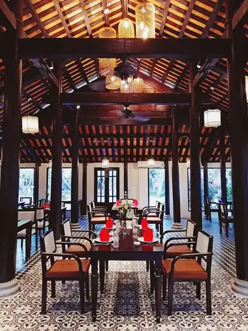 Khám Phá Silk Village Restaurant: Địa Chỉ, Thực Đơn & Đặt Chỗ
