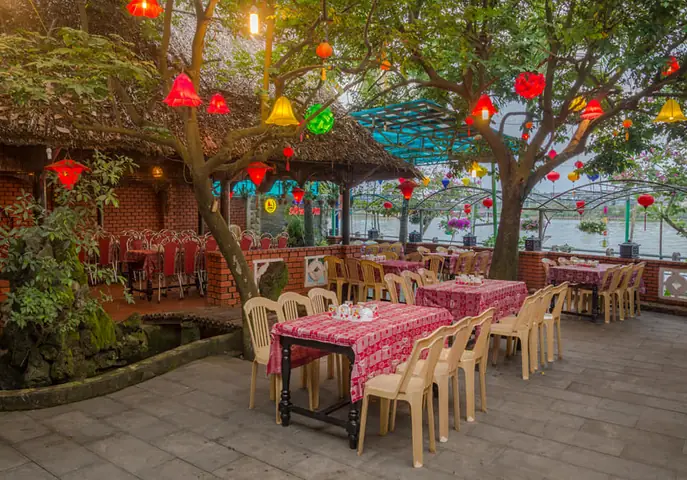 Khám Phá Nhà Hàng Sông Thu Hội An: Thực Đơn, Không Gian & Đánh Giá Khám Phá Nhà Hàng Sông Thu Hội An: Thực Đơn, Không Gian & Đánh Giá