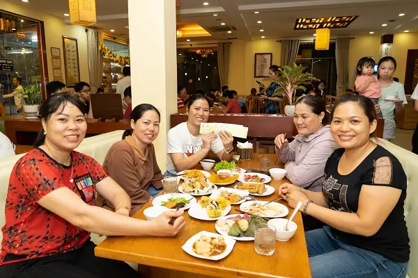 Review Nhà Hàng Chay Thiện Duyên Quận 2: Không Gian Thiền, Thực Đơn Đa Dạng