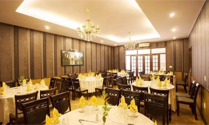Khám Phá Nhà Hàng Tư Trì: Địa Chỉ, Menu & Cách Đặt Bàn