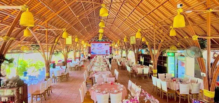 Khám Phá Nhà Hàng Vạn Chài – Địa Chỉ Hải Sản Hàng Đầu Vũng Tàu