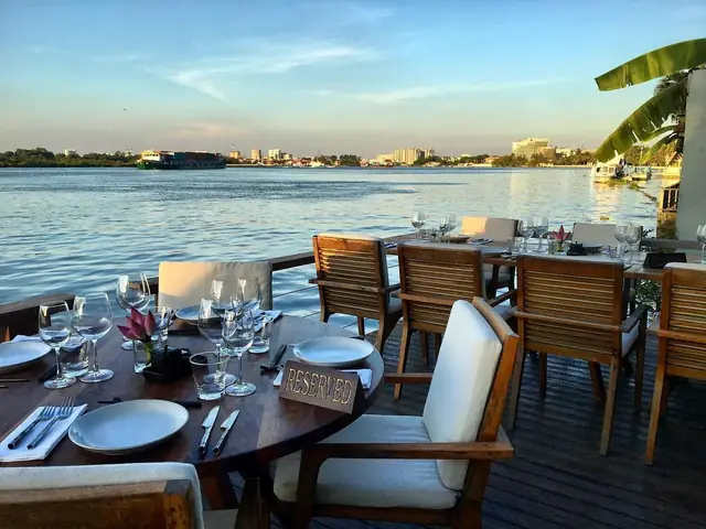 Khám Phá Top 10 Nhà Hàng Ven Sông Quận 2 – View Đẹp, Giá Hợp Lý Khám Phá Top 10 Nhà Hàng Ven Sông Quận 2 – View Đẹp, Giá Hợp Lý