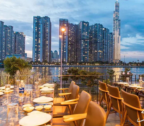Khám Phá 10 Nhà Hàng Bên Sông Sài Gòn View Đẹp & Món Ngon