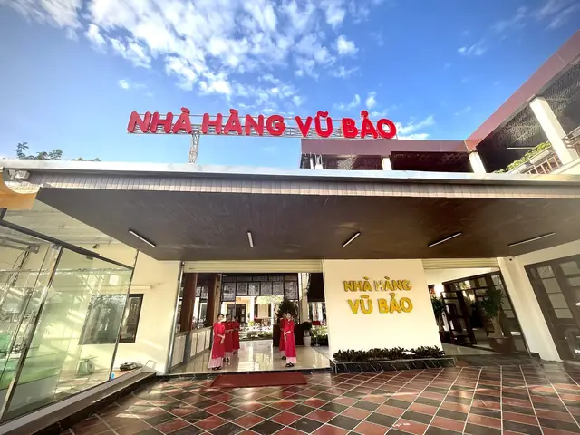 Khám Phá Nhà Hàng Vũ Bảo Ninh Bình – Đặc Sản & Đánh Giá