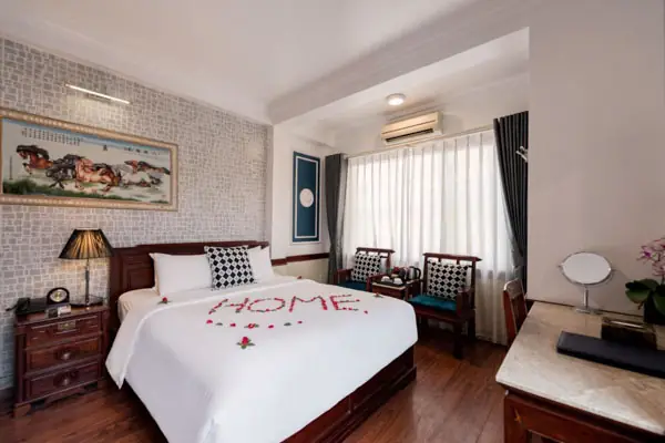 Top 10 Nhà Nghỉ Phố Cổ Hà Nội: Đánh Giá Chi Tiết & Bảng So Sánh Top 10 Nhà Nghỉ Phố Cổ Hà Nội: Đánh Giá Chi Tiết & Bảng So Sánh