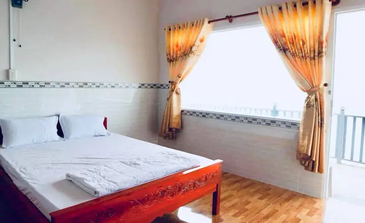 Nhà Nghỉ Tám Ca Hòn Sơn – Điểm Dừng Chân Lý Tưởng Cho Kỳ Nghỉ Gia Đình