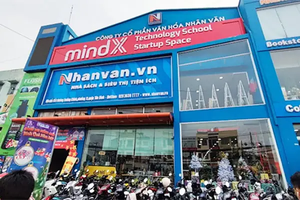 Nhà Sách Nhân Văn Gần Đây: Địa Chỉ Đáng Tin Cậy Cho Độc Giả Yêu Sách