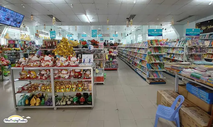 Nhà Sách Tân Tiến Nha Trang – Địa Chỉ Mua Sách Uy Tín Và Đa Dạng