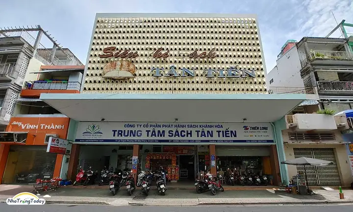 Nhà Sách Tân Tiến Nha Trang – Địa Chỉ Mua Sách Uy Tín Và Đa Dạng