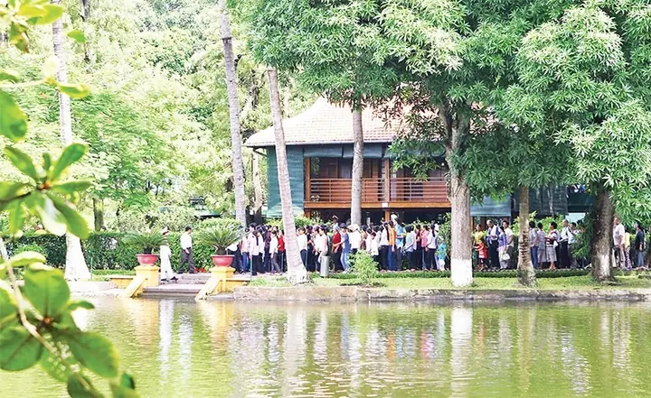 Nhà Sàn Ao Cá Bác Hồ: Đánh Giá Chi Tiết Và Trải Nghiệm Thực Tế