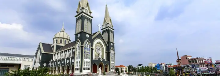 Nhà Thờ Chính Tòa Phú Cường: Lịch Sử & Kiến Trúc Nhà Thờ Chính Tòa Phú Cường: Lịch Sử & Kiến Trúc