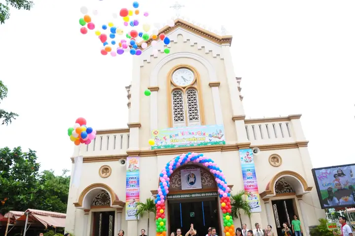 Khám Phá Lịch Sử, Giờ Lễ Và Kiến Trúc Nhà Thờ Chí Hòa Khám Phá Lịch Sử, Giờ Lễ Và Kiến Trúc Nhà Thờ Chí Hòa