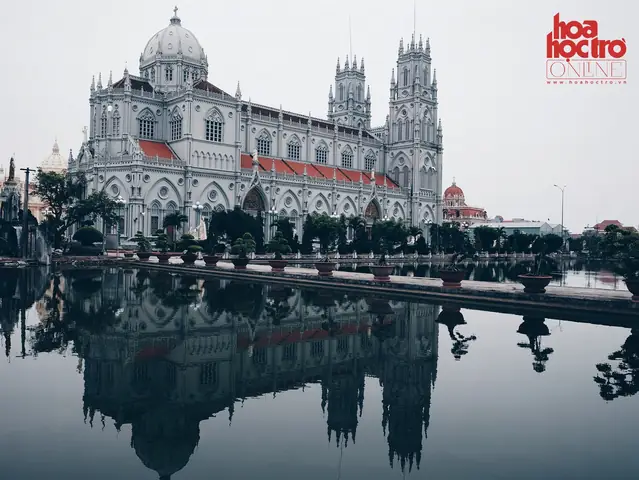Khám Phá 10 Nhà Thờ Đẹp Nhất Việt Nam Khám Phá 10 Nhà Thờ Đẹp Nhất Việt Nam