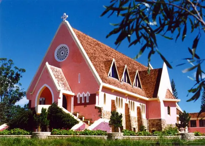 Khám Phá Nhà Thờ Domaine De Marie – Kiến Trúc Pháp Cổ Đà Lạt Khám Phá Nhà Thờ Domaine De Marie – Kiến Trúc Pháp Cổ Đà Lạt