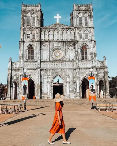 Khám Phá Lịch Sử Và Kiến Trúc Nhà Thờ Mằng Lăng – Di Sản Gothic Phú Yên Khám Phá Lịch Sử Và Kiến Trúc Nhà Thờ Mằng Lăng – Di Sản Gothic Phú Yên