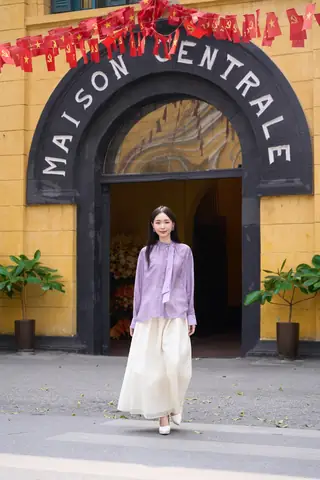 Nhà Tù Hỏa Lò: Địa Chỉ, Giờ Mở Cửa & Giá Vé