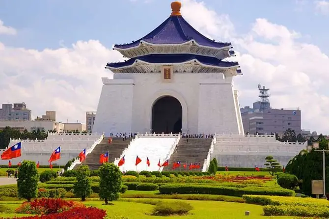 Khám Phá Đài Tưởng Niệm Tưởng Giới Thạch: Lịch Sử, Kiến Trúc, Trải Nghiệm Tham Quan