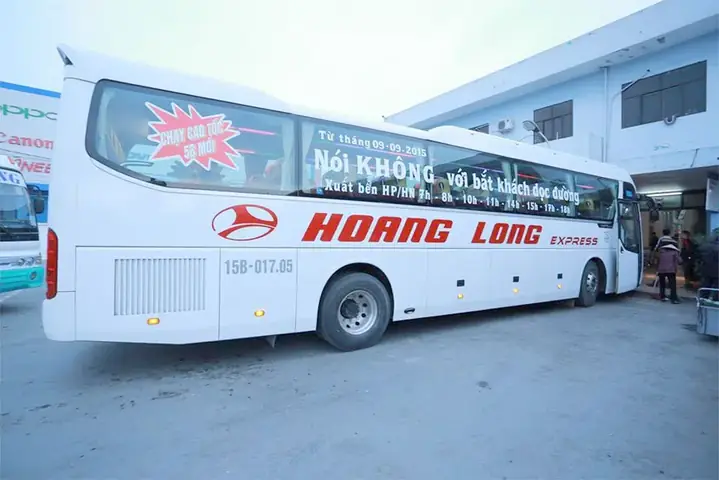 Xe Khách Hoàng Long: Thông Tin, Lịch Trình & Giá Vé Xe Khách Hoàng Long: Thông Tin, Lịch Trình & Giá Vé