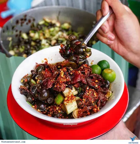 Cẩm Nang Ẩm Thực Đà Nẵng: 10 Món Ăn Ngón Must-try Khi Ghé Thăm