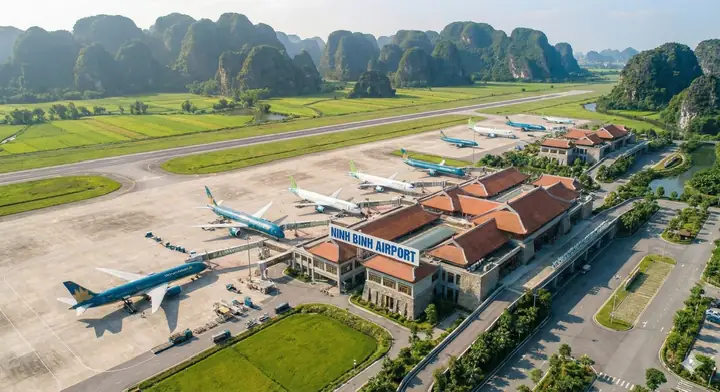 Ninh Bình Có Sân Bay Không? Thông Tin Chi Tiết Về Sân Bay Và Các Lựa Chọn Di Chuyển