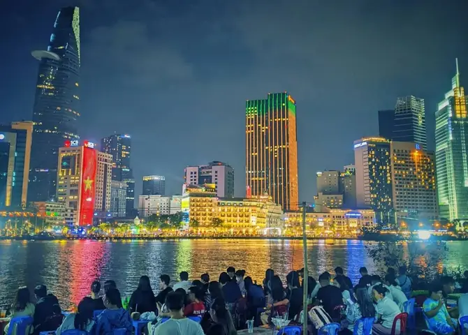Hướng Dẫn Chi Tiết Lên Núc Hầm Thủ Thiêm Và Khám Phá View Sông