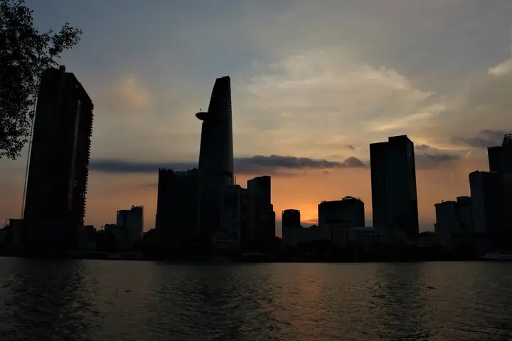 Nóc Hầm Thủ Thiêm: Điểm Ngắm Thành Phố Về Đêm Lý Tưởng Nóc Hầm Thủ Thiêm: Điểm Ngắm Thành Phố Về Đêm Lý Tưởng