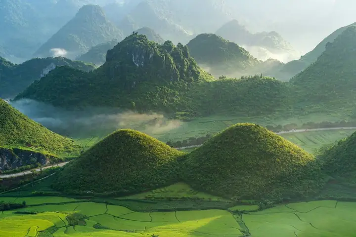 Khám Phá Núi Đôi Cô Tiên – Trải Nghiệm Thiên Nhiên Hùng Vĩ Khám Phá Núi Đôi Cô Tiên – Trải Nghiệm Thiên Nhiên Hùng Vĩ