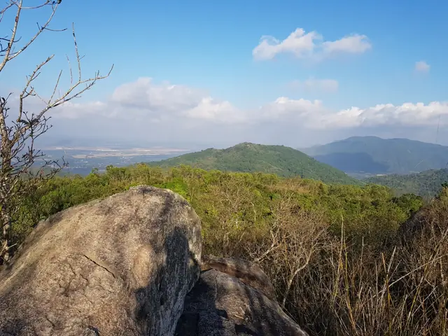 Cẩm Nang Núi Thị Vải Vũng Tàu: Hành Trình Trekking Và Khám Phá Chùa Chiền Toàn Diện Cẩm Nang Núi Thị Vải Vũng Tàu: Hành Trình Trekking Và Khám Phá Chùa Chiền Toàn Diện