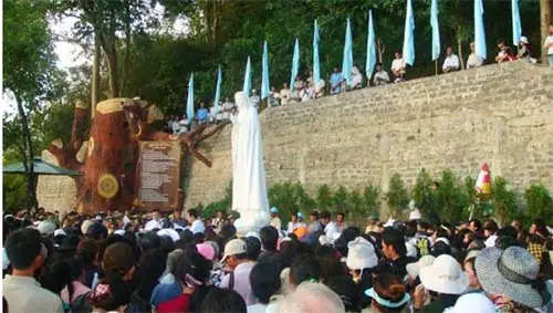 Khám Phá Phép Lạ Đức Mẹ Tà Pão: Câu Chuyện Và Ý Nghĩa