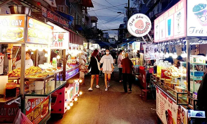 Top 12 Quán Ăn Ngon Phố Ẩm Thực Phan Xích Long Cho Thực Khách Top 12 Quán Ăn Ngon Phố Ẩm Thực Phan Xích Long Cho Thực Khách