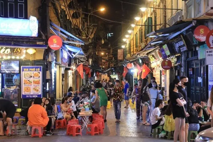 Khám Phá 7 Món Ăn Đường Phố Ngon Nhất Phố Ẩm Thực Tống Duy Tân