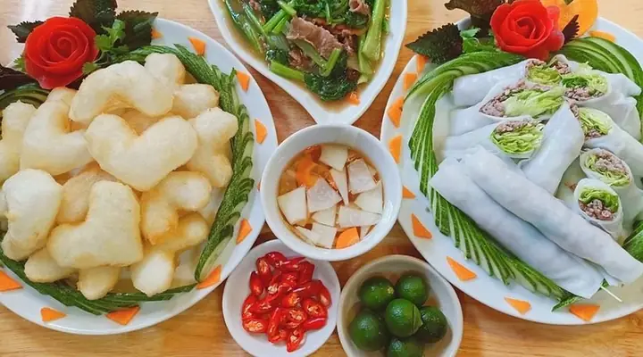 Khám Phá Phở Cuốn Ngũ Xã: Top Địa Điểm Ngon Chuẩn Vị Hà Nội