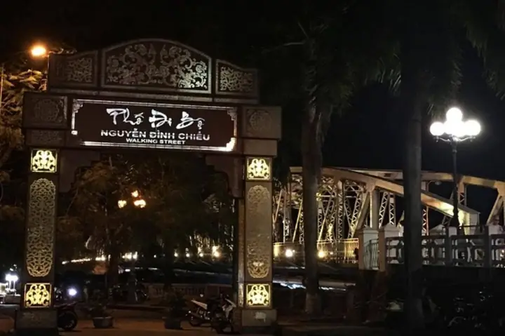 Khám Phá Phố Đi Bộ Nguyễn Đình Chiểu: Lịch Sử, Địa Điểm & Lưu Ý Tham Quan Khám Phá Phố Đi Bộ Nguyễn Đình Chiểu: Lịch Sử, Địa Điểm & Lưu Ý Tham Quan