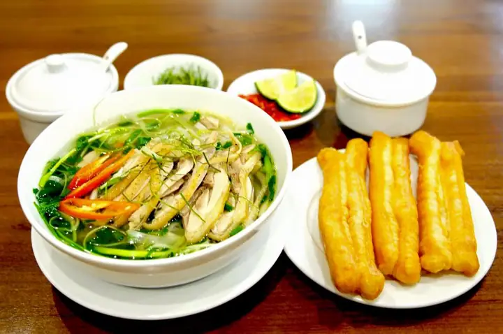 Khám Phá 15 Quán Phở Gà Hà Nội Ngon Nhất Cho Tín Đồ Ẩm Thực