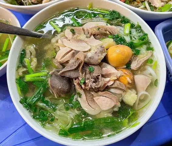 Khám Phá 15 Quán Phở Gà Hà Nội Ngon Nhất Cho Tín Đồ Ẩm Thực