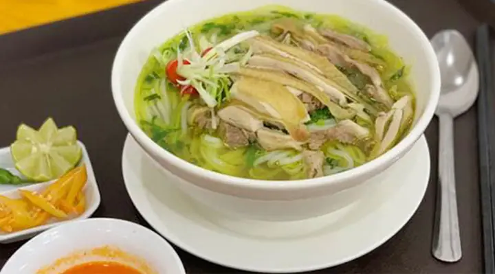 Khám Phá 10 Quán Phở Gà Ngon Hải Phòng Cho Tín Đồ Ẩm Thực