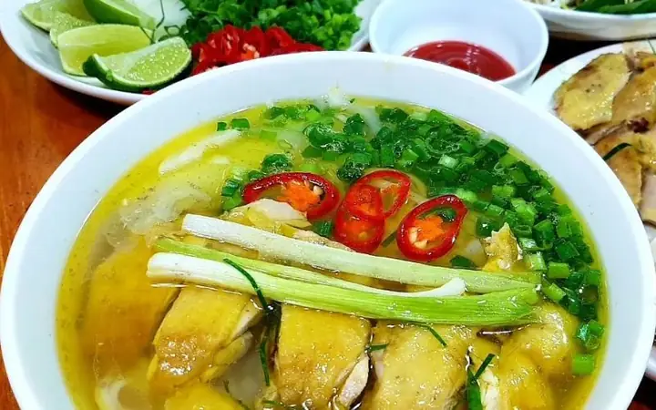 Khám Phá 15 Quán Phở Gà Hà Nội Ngon Nhất Cho Người Yêu Ẩm Thực Khám Phá 15 Quán Phở Gà Hà Nội Ngon Nhất Cho Người Yêu Ẩm Thực